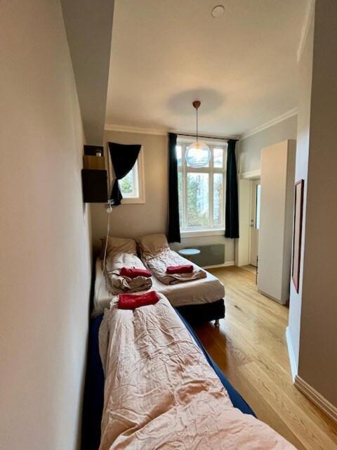 Frogner Central, Pool Table, 190 Sqm, 2 Bathrooms Apartment Oslo